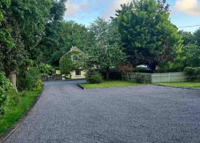 Beautiful Studio apartment in Beaufort Village on Local Link Bus Route