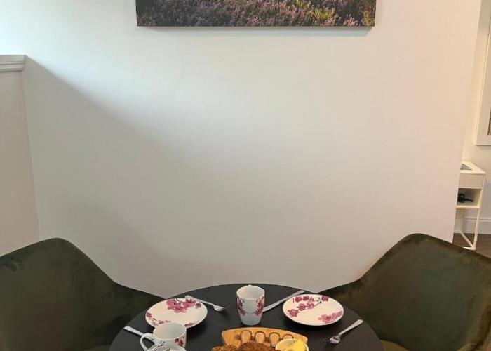 Beautiful Studio apartment in Beaufort Village on Local Link Bus Route