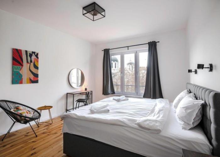 Luminous Central Retreat Spacious 2BD Apartment by Flat Mаnager