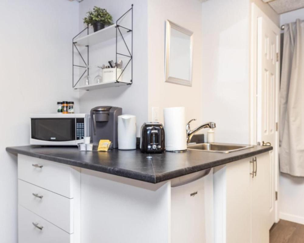 фото Studio King Bed Apartment - Close to Chinatown