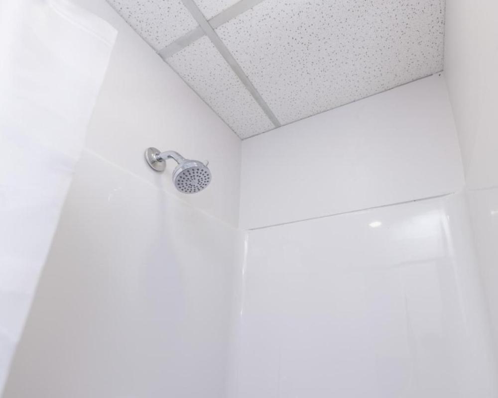 фото Studio King Bed Apartment - Close to Chinatown