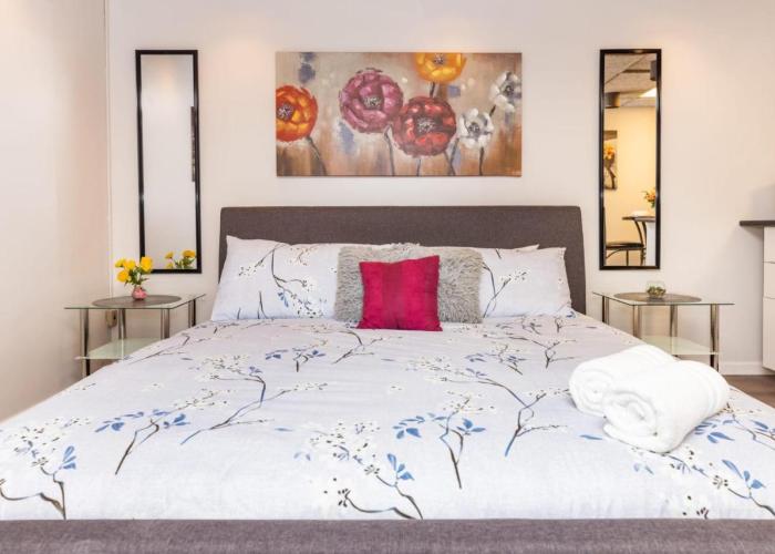 Studio King Bed Apartment - Close to Chinatown