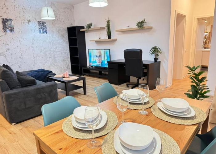Premier Luxury Lipatti by Glam Apartments