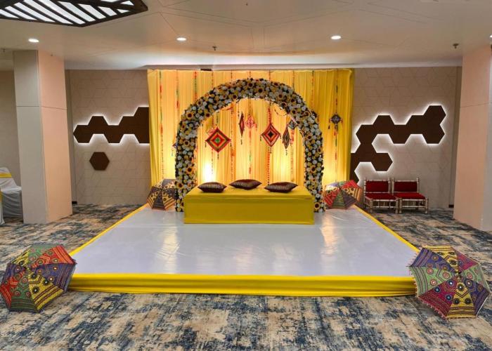 Pam Premium Hotel Vadodara