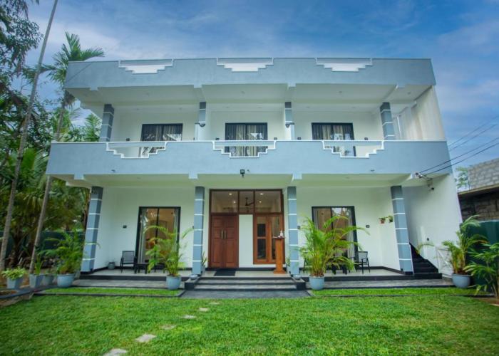 Monarcho Villa