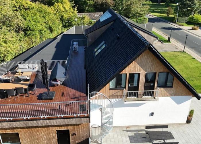 The Butterfly - House in Odense for 7 Persons with Luxury Rooftop Deck & Free Parking