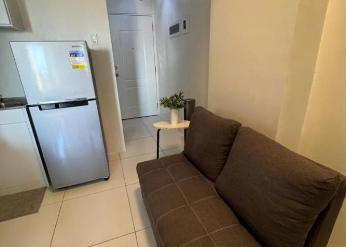Naga City Centro 2BR River view Condominium with Fiber Internet