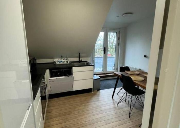 Charming house for 11 persons in Odense with Luxury Rooftop Deck & Free Parking