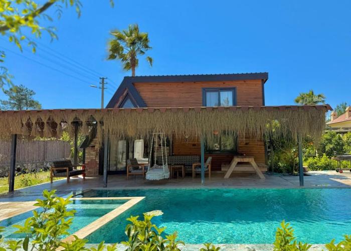 Villa with Hot Pool in Marmaris