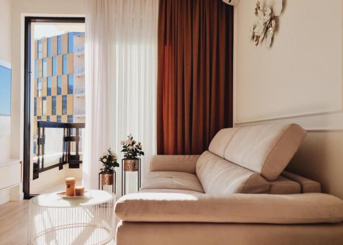 White Pearl, Casa Al Mare