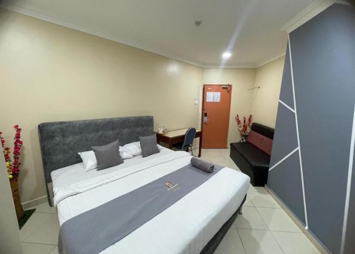 Radiant Heights Hotel by KK Inn