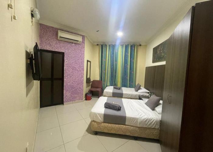 Radiant Heights Hotel by KK Inn