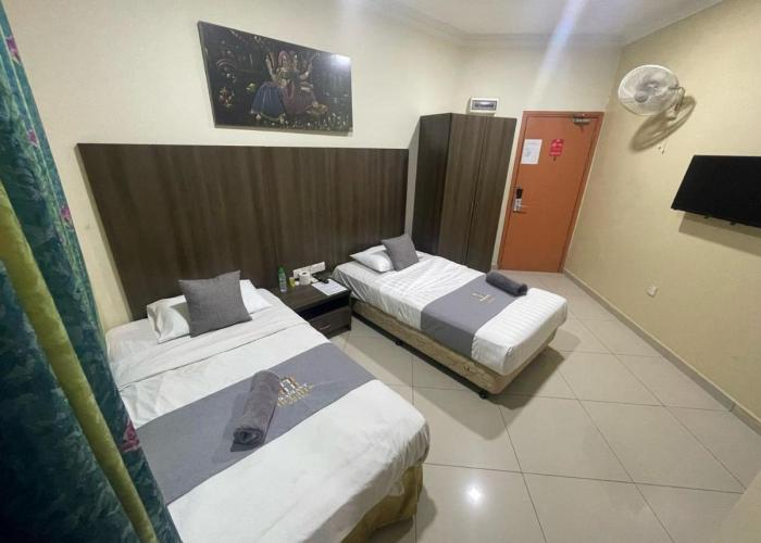 Radiant Heights Hotel by KK Inn