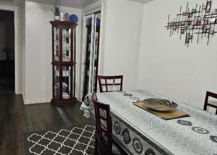 Queen bedroom