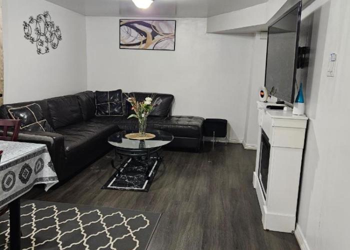 Queen bedroom
