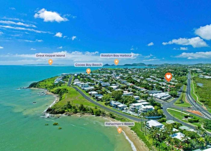 Air-conditioned Cooee Bay Beach House with Wi-Fi