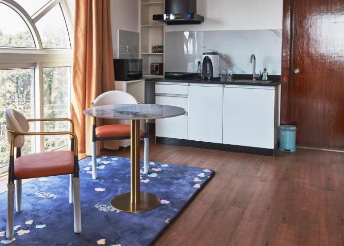 Luminous Apartments & Suites