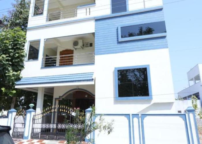 Bhakti Bliss Homestay -2BHK AC Apartment