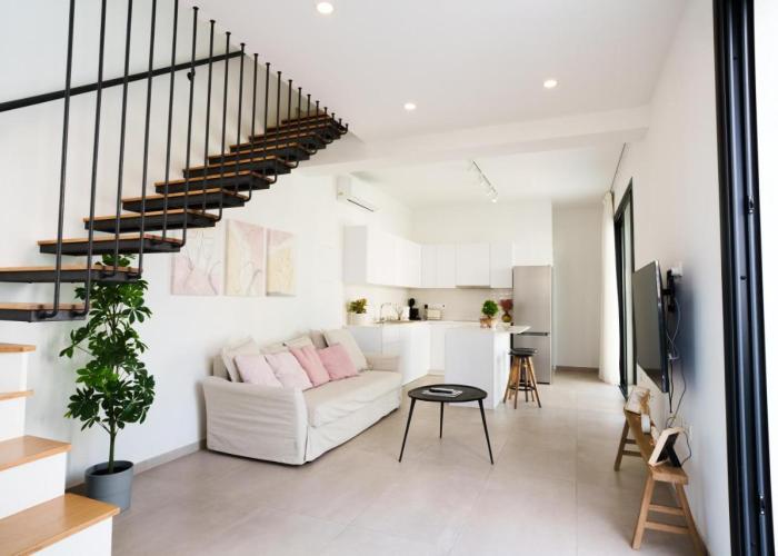 WealthyStays 2BR Retreat , 5Min Walk to Beach