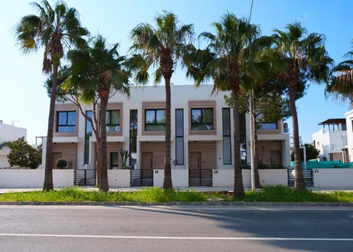 WealthyStays 2BR Retreat , 5Min Walk to Beach