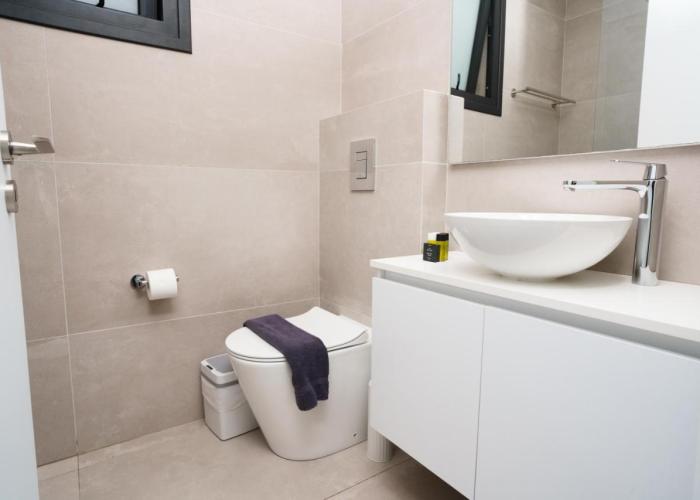 WealthyStays 2BR Retreat , 5Min Walk to Beach