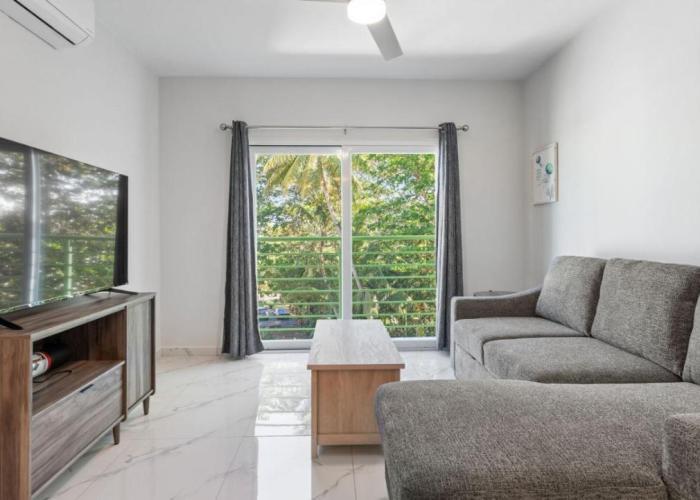 Casa Angelica Apt 202 steps to Sandy Beach