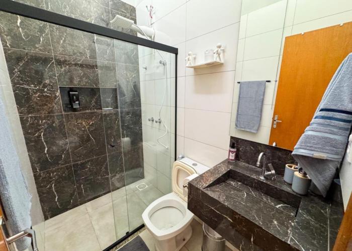 Casa Para Até 5 Hospedes Próximo UNITRI, Uberlândia Shopping e Palácio de Cristal