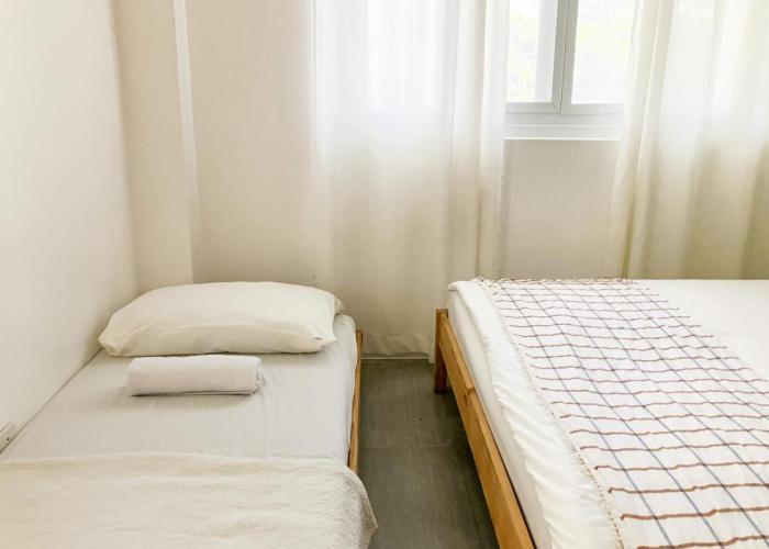 2BR Laid Back Apartment, near beach