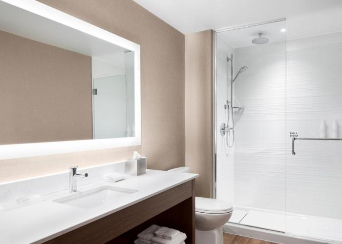 AC Hotel by Marriott Ottawa Downtown