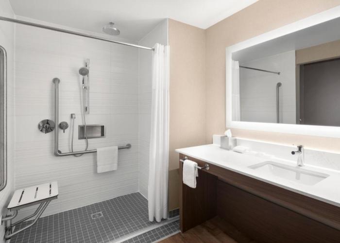 AC Hotel by Marriott Ottawa Downtown