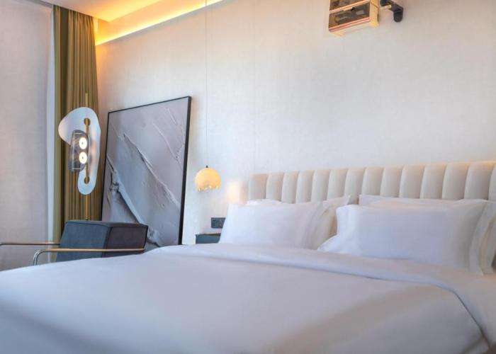 Hotel 西双版纳回见江景酒店