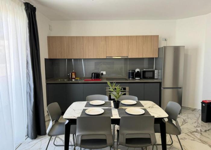 Spacious New 1 Bed with Balcony