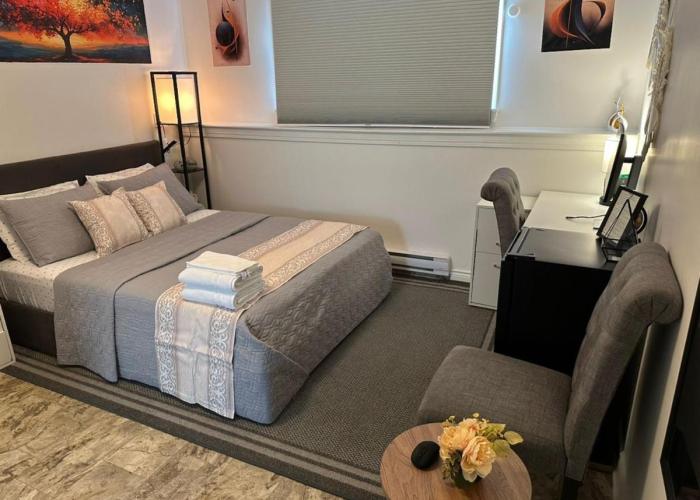 Kenneths Cozy Retreat - Saint John NB - 1BR - Wi-Fi - 4mins to Regional Hospital