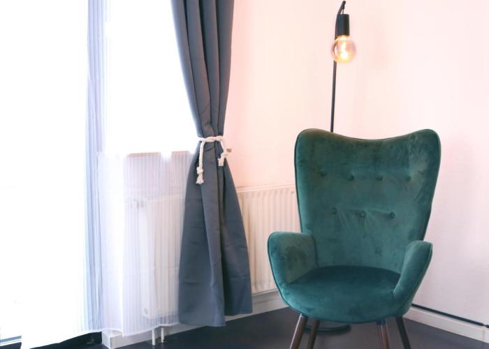 SeWo Fichte, Wohlfühl-Apartment mit Balkon in Wiesbaden