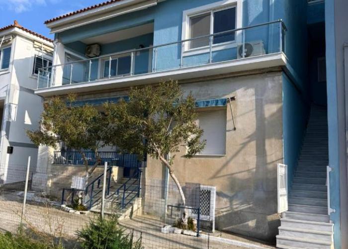 Blue Chameleon Seaview Maisonette