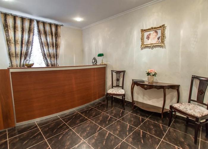 Benefit Hotel