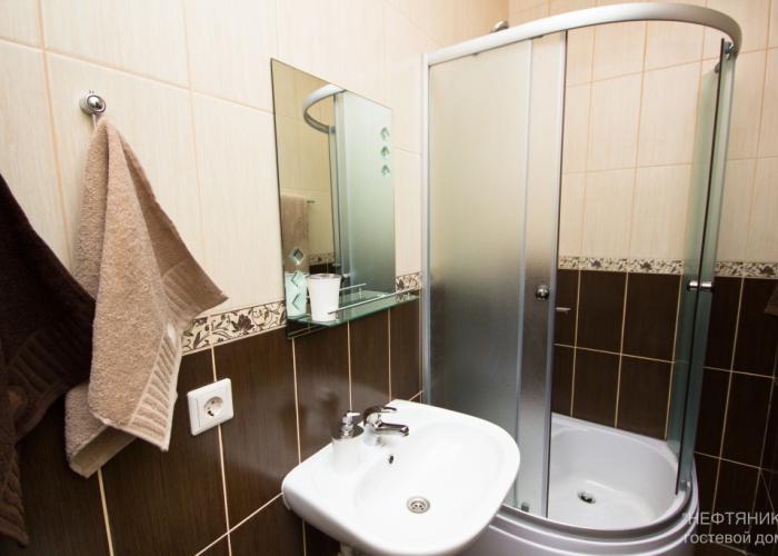 Dom Neftyanik Guesthouse