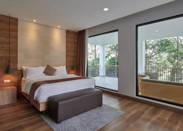 Atsuka Hill View 8BR Vila with Private Heated Pool