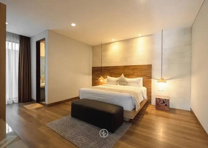 Atsuka Hill View 8BR Vila with Private Heated Pool