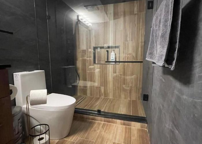 Stylish 2-Bedroom City Approved Basement Apartment