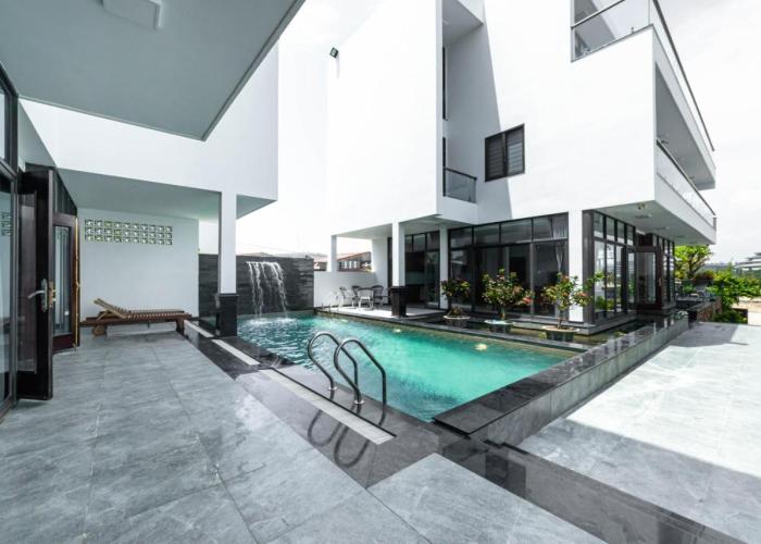 Villa Nguyên Căn 8 Phòng Ngủ View Biển