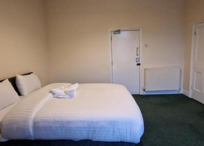 QUICK ROOMz WAKEFIELD