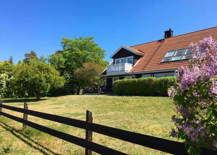 Villa Fridhem, lovely villa by the sea near Visby