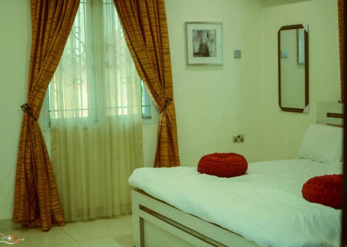 Luxury 4 bedroom apartment