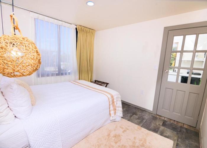 Apt with complimentary ride to airport - Altun Ha Unit Ladyville Airport BELIZE CITY