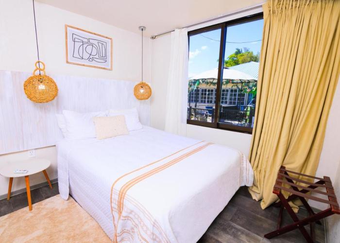 Apt with complimentary ride to airport - Altun Ha Unit Ladyville Airport BELIZE CITY