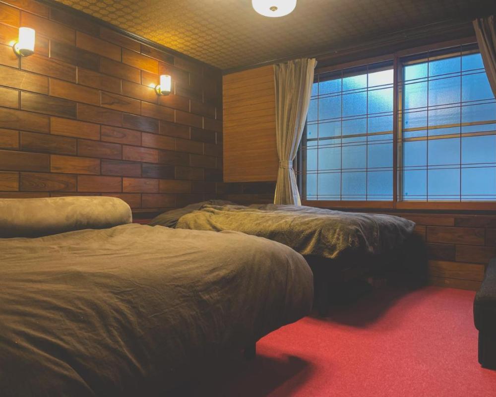 фото TOYS 927 private room guesthouse and gallery, next to the cinema theater