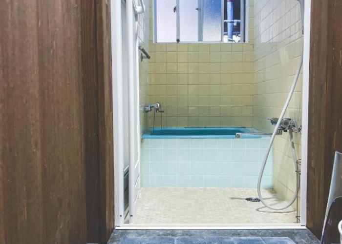 TOYS 927 private room guesthouse and gallery, next to the cinema theater