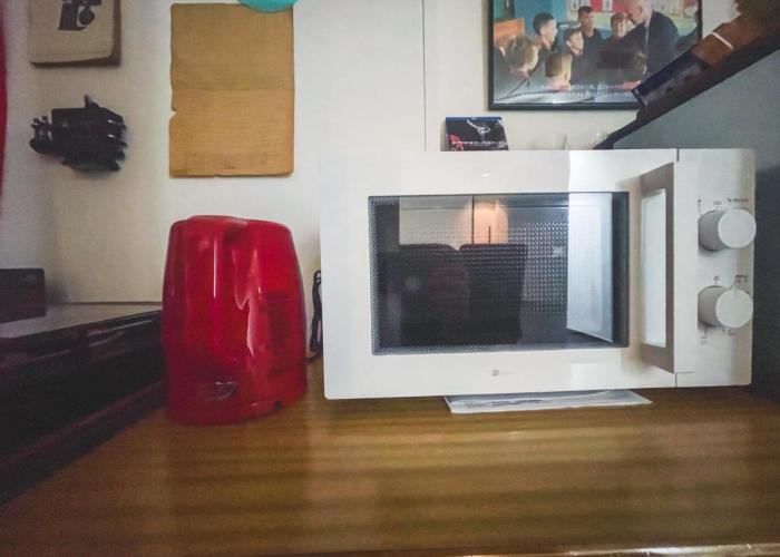 TOYS 927 private room guesthouse and gallery, next to the cinema theater