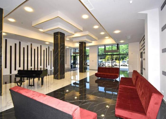 Alvina Apartment Complex